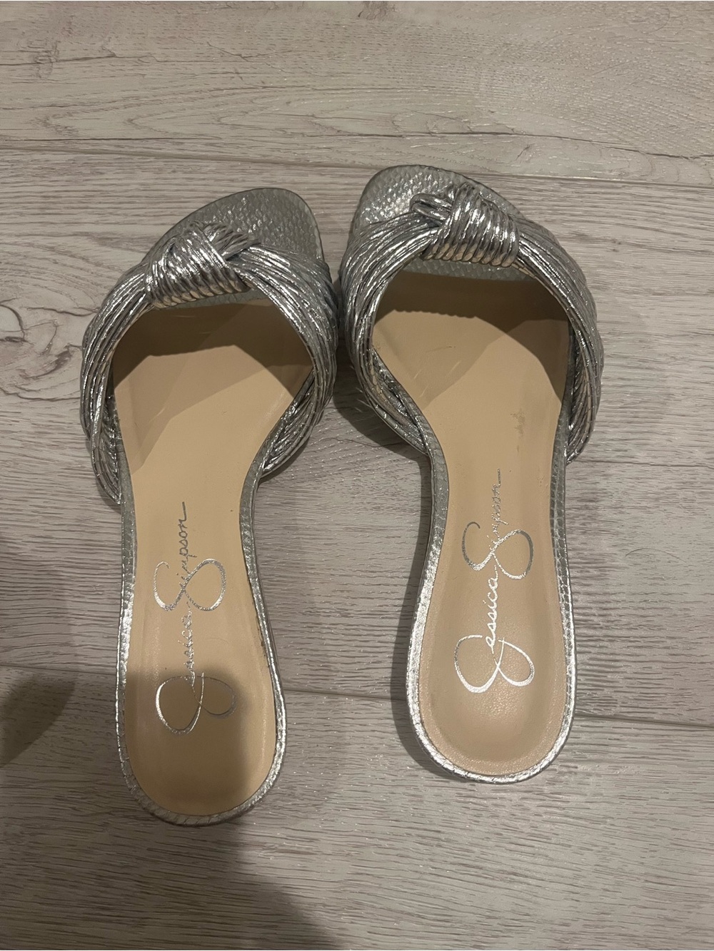 Jessica Simpson Dydra Knotted Slides